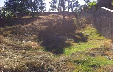 Imagem: O terreno à venda possui 500m² de Área e está localizado