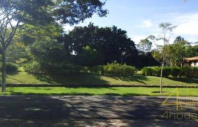 Imagem: O terreno possui 3.080m² de Área e está localizado em Quintas