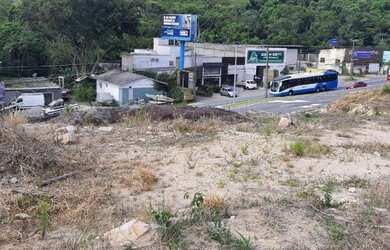 Imagem: O terreno possui 3.369m² de Área e está localizado em Garopaba