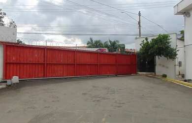 Imagem: O depósito possui 20.000m² de Área e está localizado em