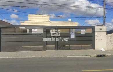 Imagem: A casa possui 2 Dormitórios, 1 Banheiro, 1 Vaga na garagem