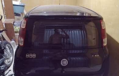 Imagem: A casa possui 4 Dormitórios, 2 Banheiros, 1 Vaga na garagem