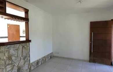 Imagem: A casa possui 2 Dormitórios, 2 Banheiros, 1 Vaga na garagem