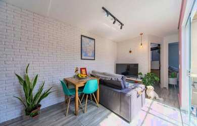 Imagem: O apartamento possui 2 Dormitórios, 1 Banheiro, 1 Vaga na garagem