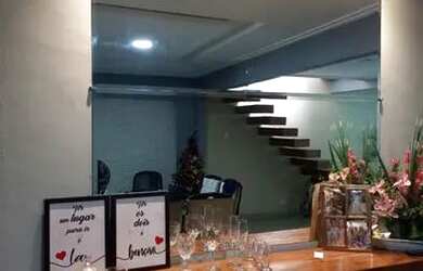 Imagem: A casa em condomínio possui 2 Dormitórios, 2 Banheiros, 1