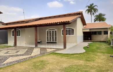 Imagem: A casa em condomínio possui 3 Dormitórios, 2 Banheiros, 2