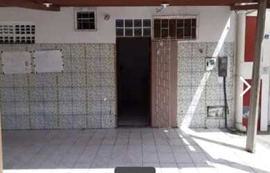 Imagem: A casa possui 1 Dormitório e 1 Banheiro e está localizado