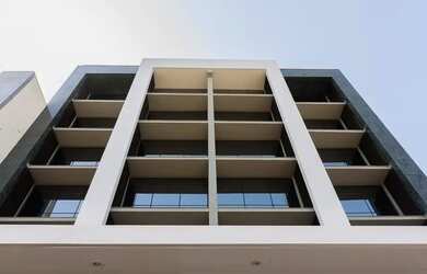 Imagem 2: Sala com 4 Dormitorio s localizado a no bairro Menino Deus em Porto Alegre...