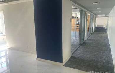 Imagem: O depósito para alugar possui e está localizado em Leblon