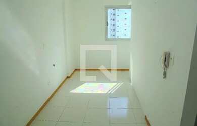 Imagem: O studio possui 1 Dormitório, 1 Banheiro, 1 Vaga na garagem