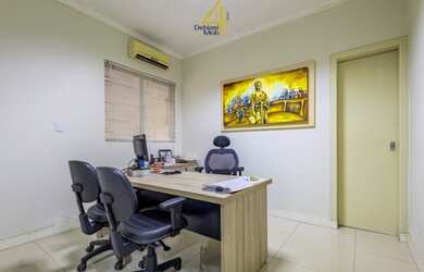 Imagem 10: Sala comercial em frente ao fórum de Tubarão com duas frentes