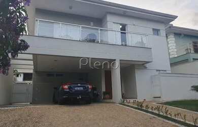 Imagem: A casa em condomínio possui 5 Dormitórios, 3 Banheiros, 408m²