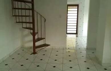 Imagem: A casa possui 2 Dormitórios, 1 Banheiro, 4 Vagas na garagem