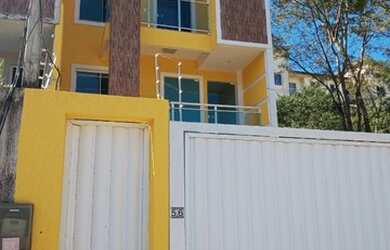 Imagem: A casa possui 3 Dormitórios, 3 Banheiros, 1 Vaga na garagem