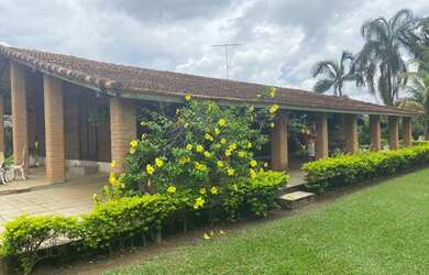 Imagem 2: Condomínio fechado. Piscina, Churrasqueira, 5.000m² de Áreae3 Banheiros