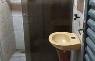 Imagem: A casa possui 1 Dormitório, 1 Banheiro e está localizado