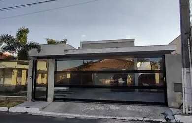 Imagem: A casa em condomínio possui 4 Dormitórios, 5 Banheiros, 4