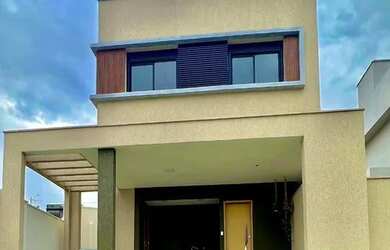 Imagem: A casa possui 4 Dormitórios, 4 Banheiros, 4 Vagas na garagem