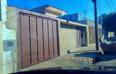 Imagem: O apartamento possui 4 Dormitórios, 3 Banheiros, 1 Vaga na