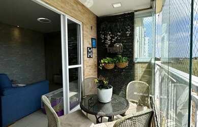 Imagem: O apartamento possui 3 Dormitórios, 3 Banheiros, 2 Vagas na