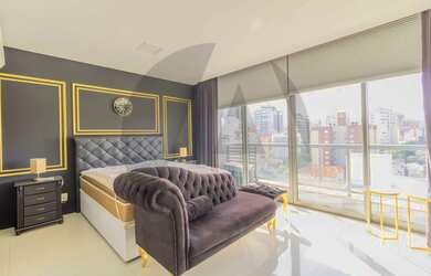 Imagem: O apartamento possui 1 Dormitório, 1 Banheiro, 1 Vaga na garagem