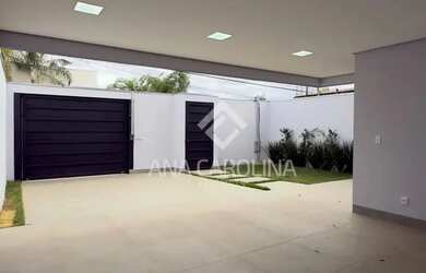 Imagem 3: Exclusiva Casa Térrea à Venda no Bairro Ibituruna