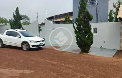 Imagem: A casa em condomínio possui 4 Dormitórios, 4 Banheiros, 315m²