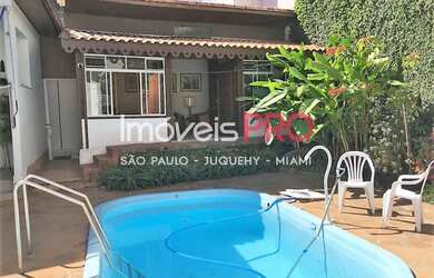 Imagem 3: Casa em Moema de 237m² com piscina e churrasqueira