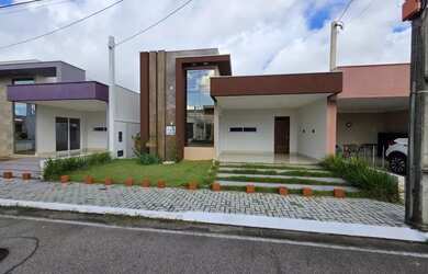 Imagem: A casa em condomínio possui 3 Dormitórios, 3 Banheiros, 2