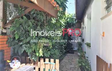 Imagem 5: Casa em Moema de 237m² com piscina e churrasqueira