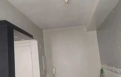 Imagem: O apartamento possui 3 Dormitórios, 1 Banheiro, 1 Vaga na garagem