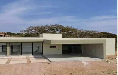 Imagem: A casa em condomínio possui 3 Dormitórios, 2 Banheiros, 3