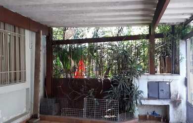 Imagem: O depósito possui 2 Vagas na garagem, 160m² de Área e está