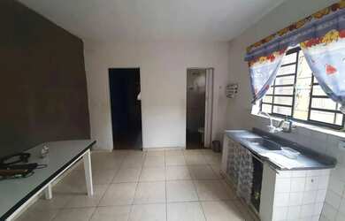 Imagem: A casa possui 2 Dormitórios, 1 Banheiro, 320m² de Área, Imóvel