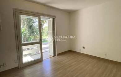 Imagem: O apartamento possui 2 Dormitórios, 2 Banheiros, 2 Vagas na