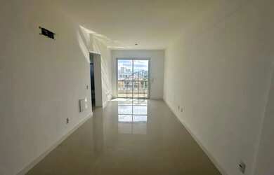 Imagem: O apartamento possui 2 Dormitórios, 1 Banheiro, 2 Vagas na