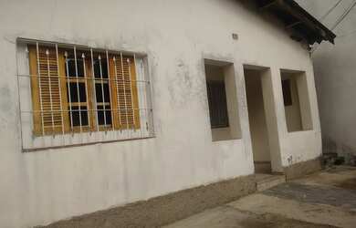 Imagem: O terreno possui 310m² de Área e está localizado em Centro