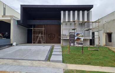 Imagem: A casa em condomínio possui 3 Dormitórios, 4 Banheiros, 4