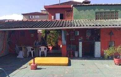 Imagem: A casa possui 3 Dormitórios, 5 Banheiros, 1 Vaga na garagem