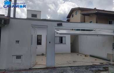 Imagem: A casa possui 2 Dormitórios, 3 Banheiros, 2 Vagas na garagem