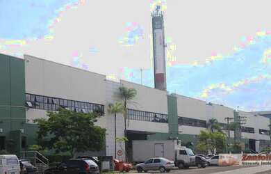 Imagem: O depósito possui 5 Vagas na garagem, 832m² de Área e está