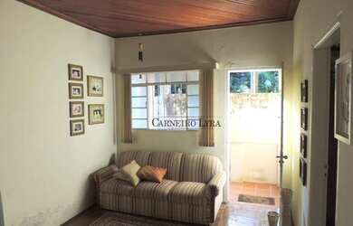 Imagem: A casa possui 2 Dormitórios, 2 Banheiros, 5 Vagas na garagem