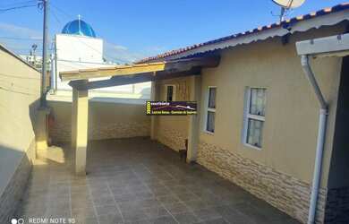 Imagem: A casa possui 2 Dormitórios, 2 Banheiros, 5 Vagas na garagem