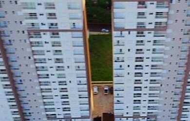 Imagem: O apartamento possui 3 Dormitórios, 2 Banheiros, 2 Vagas na