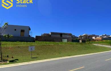 Imagem: O terreno possui 691m² de Área, Imóvel novo e está localizado