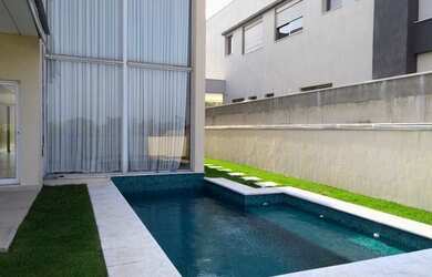 Imagem: O apartamento possui 4 Dormitórios, 5 Banheiros, 5 Vagas na