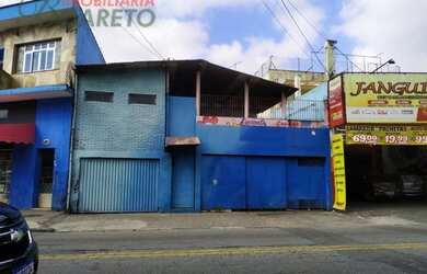 Imagem: O depósito possui 1 Vaga na garagem, 250m² de Área e está