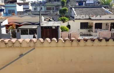 Imagem: A casa possui 5 Dormitórios, 3 Banheiros, 234m² de Área e