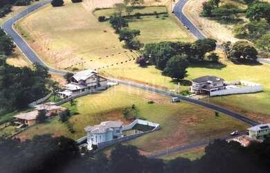 Imagem: O terreno possui 1.000m² de Área e está localizado em Jambeiro