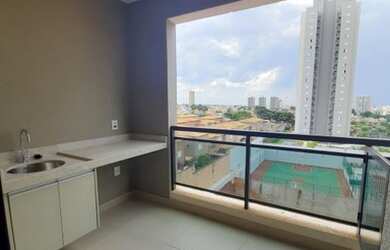 Imagem: O apartamento possui 3 Dormitórios, 1 Banheiro, 2 Vagas na